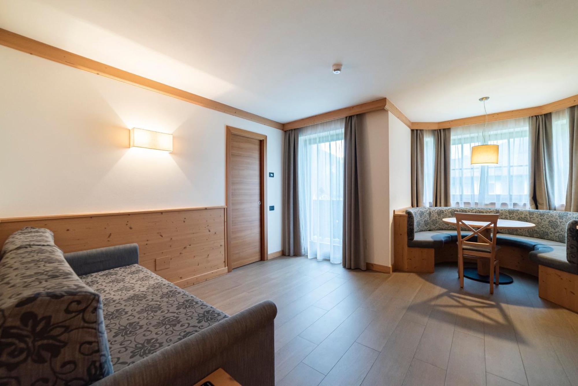 Hotel Garnì Paradisi - Wellness&Spa Mezzano Esterno foto