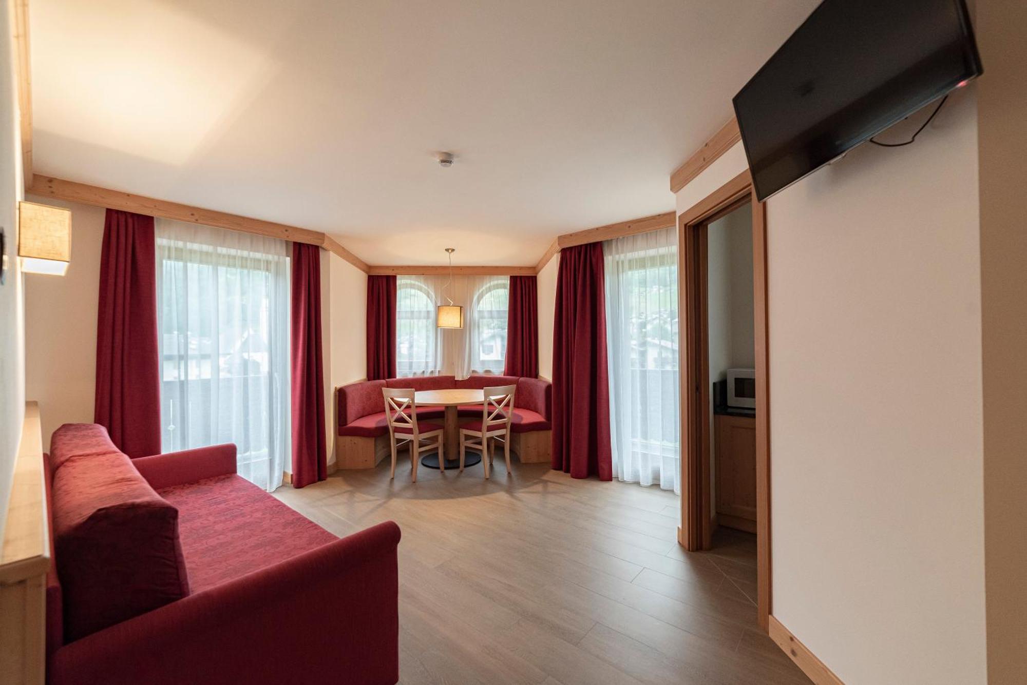Hotel Garnì Paradisi - Wellness&Spa Mezzano Esterno foto