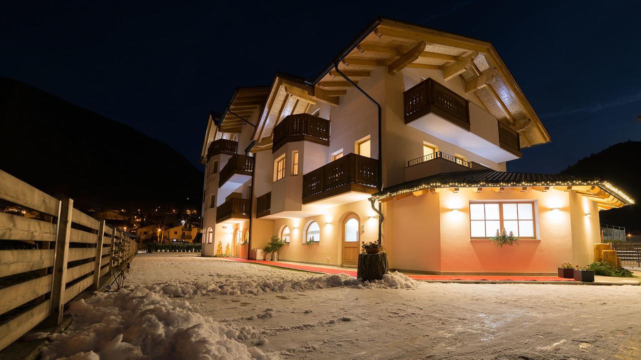 Hotel Garnì Paradisi - Wellness&Spa Mezzano Esterno foto