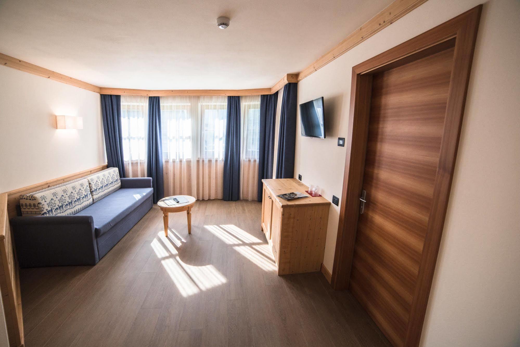 Hotel Garnì Paradisi - Wellness&Spa Mezzano Esterno foto