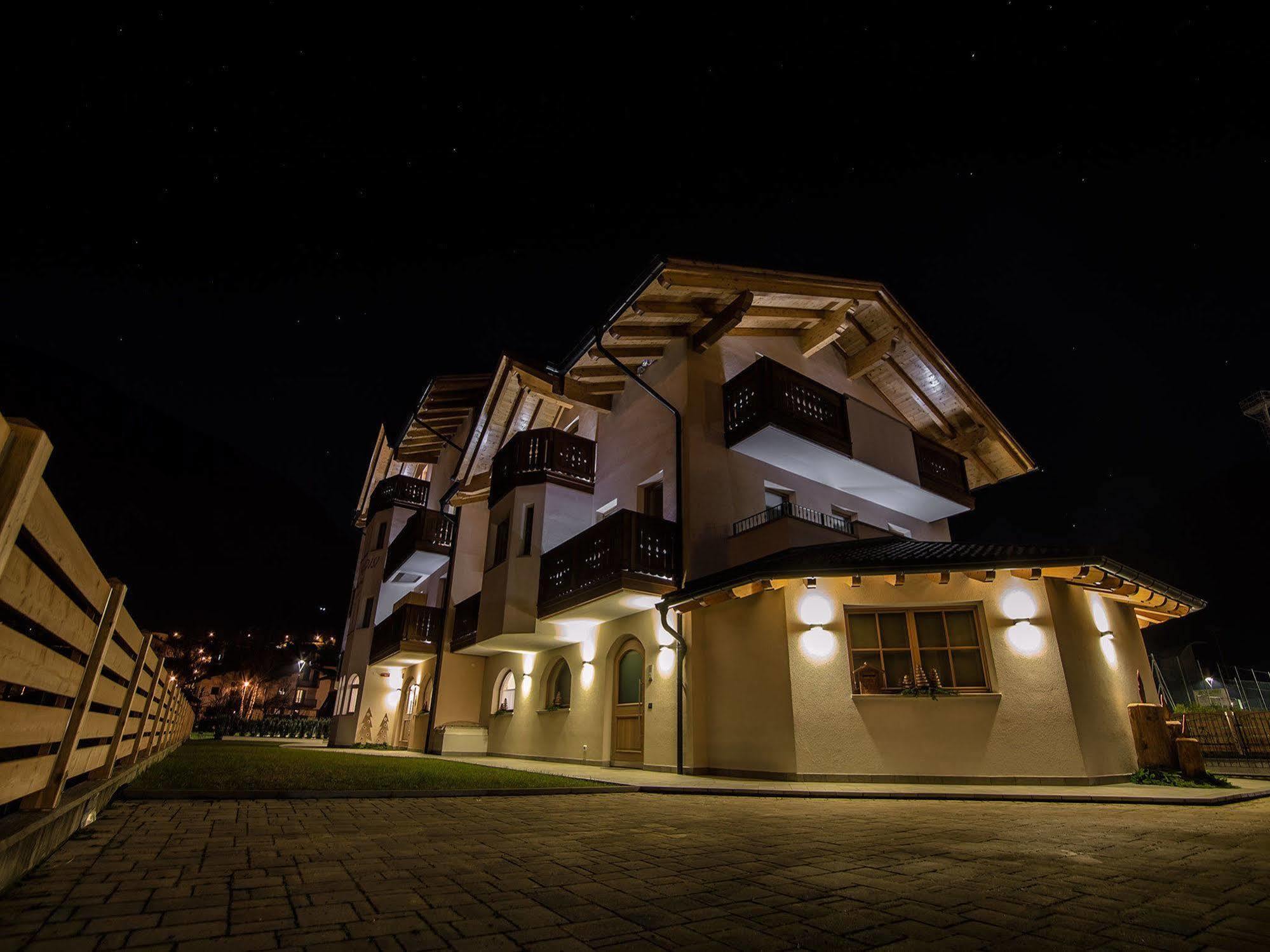 Hotel Garnì Paradisi - Wellness&Spa Mezzano Esterno foto