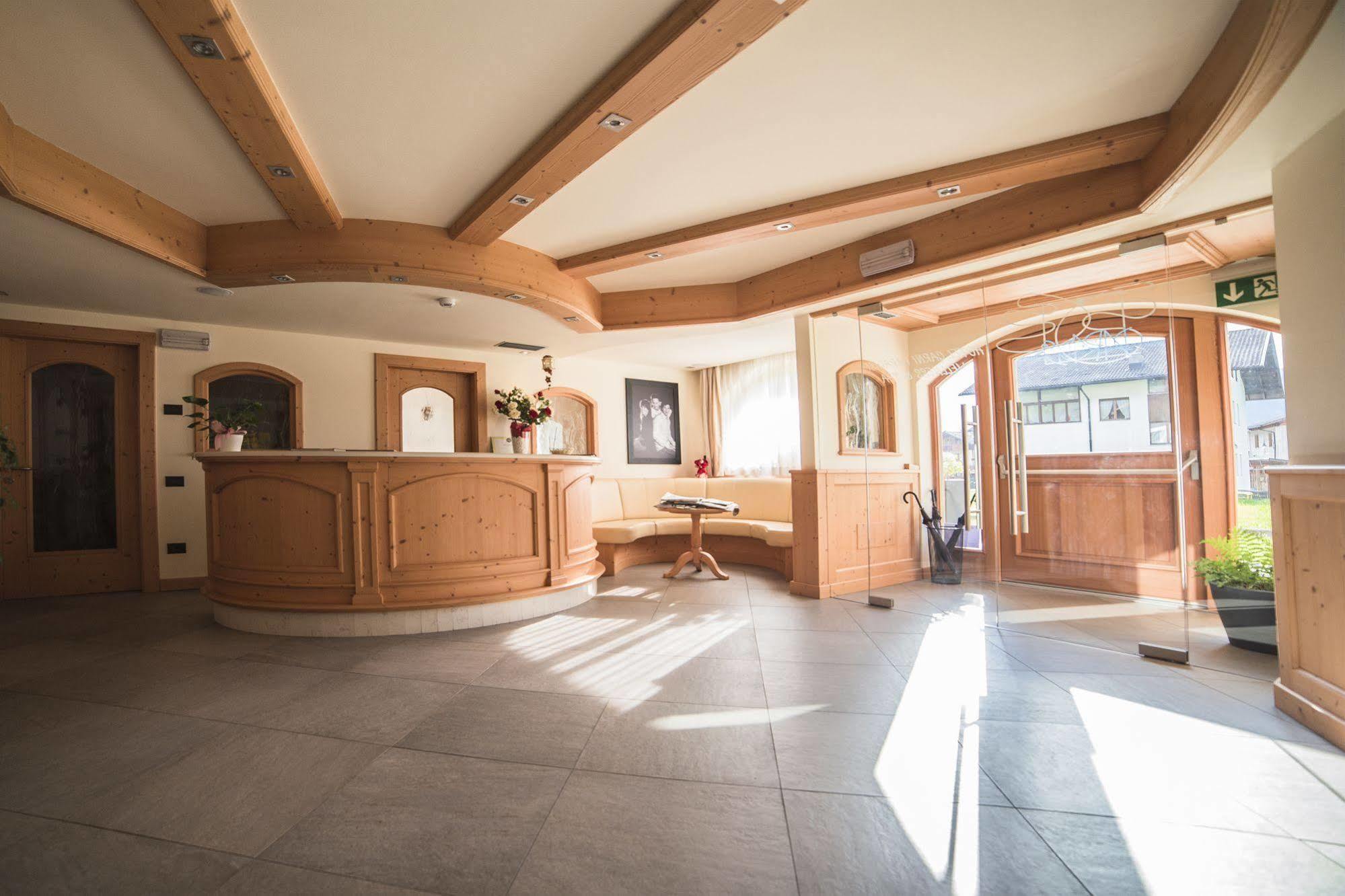 Hotel Garnì Paradisi - Wellness&Spa Mezzano Esterno foto