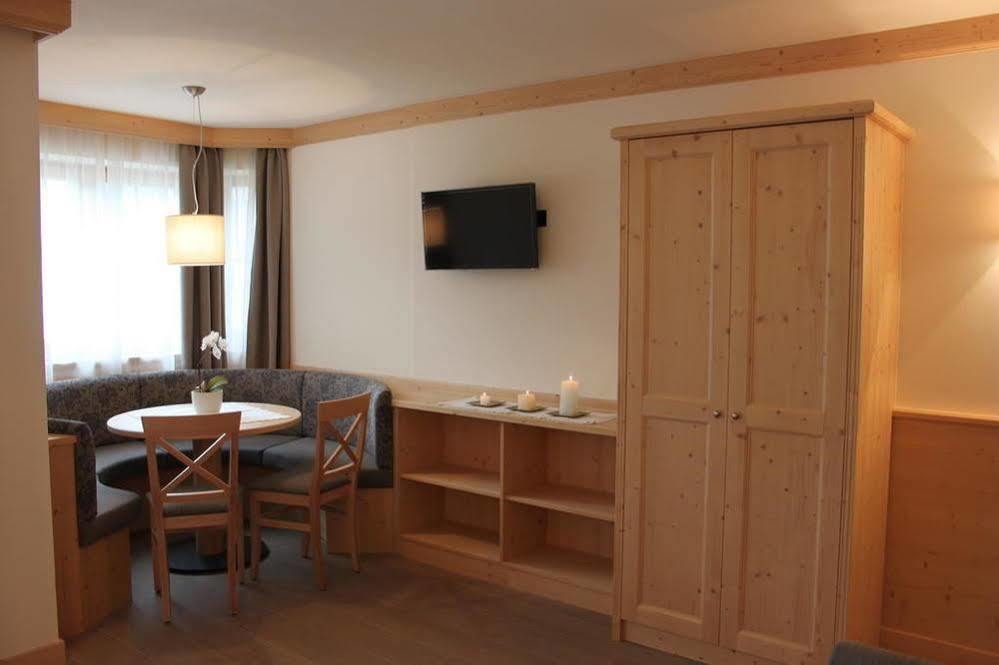 Hotel Garnì Paradisi - Wellness&Spa Mezzano Esterno foto